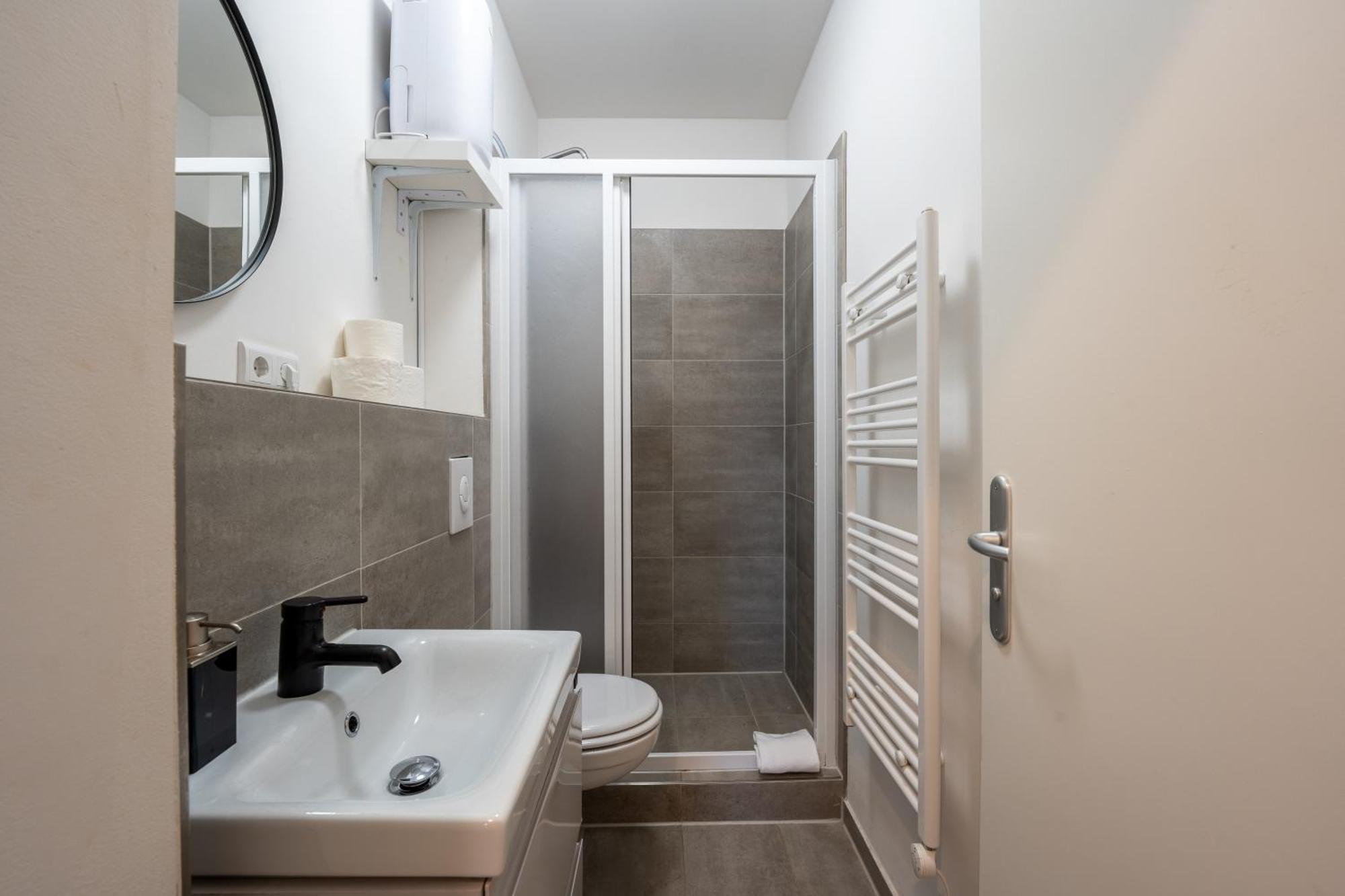 Modern, Central Flat With Workspace 베를린 외부 사진